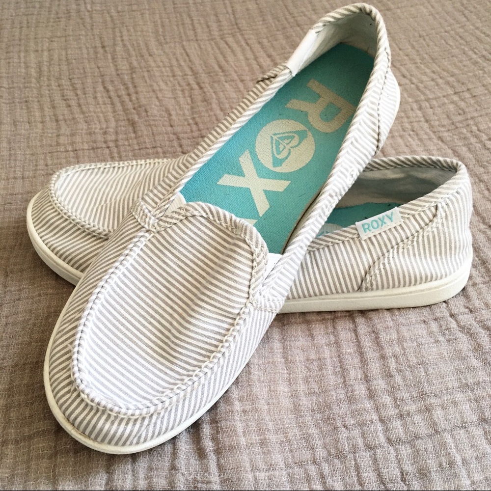 Roxy slip on loafers gray white stripe teal size 7